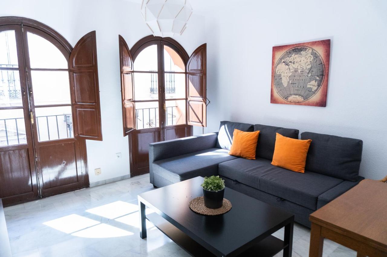 Muy Centrico Apto. En Tipico Patio Sevillano Exterior foto